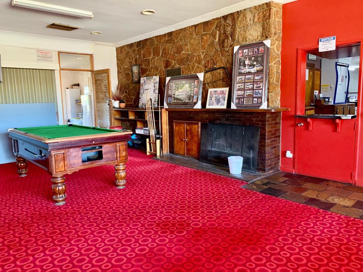 Coonalpyn Hotel Extérieur photo